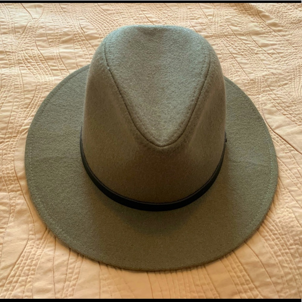 NWT Phase 3 green wool hat